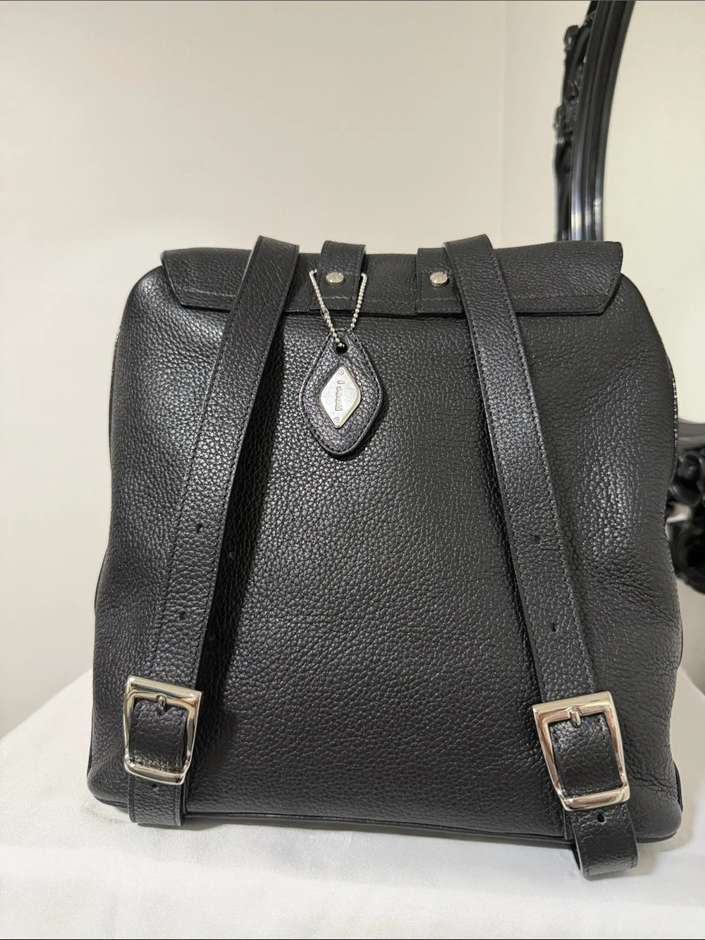 i Santi Black Pebbled Leather Convertible Backpack Crossbody 🎀